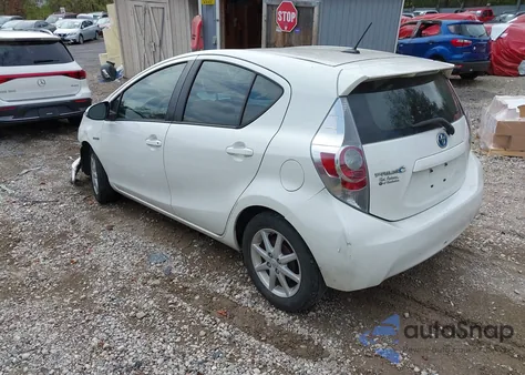 2012 Toyota Prius C Three z USA, uszkodzony, nr VIN JTDKDTB30C1513639
